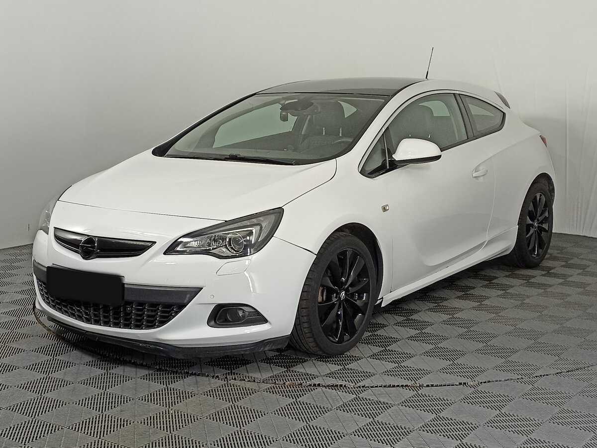 Opel Astra 2013 года с пробегом. Посмотреть фото