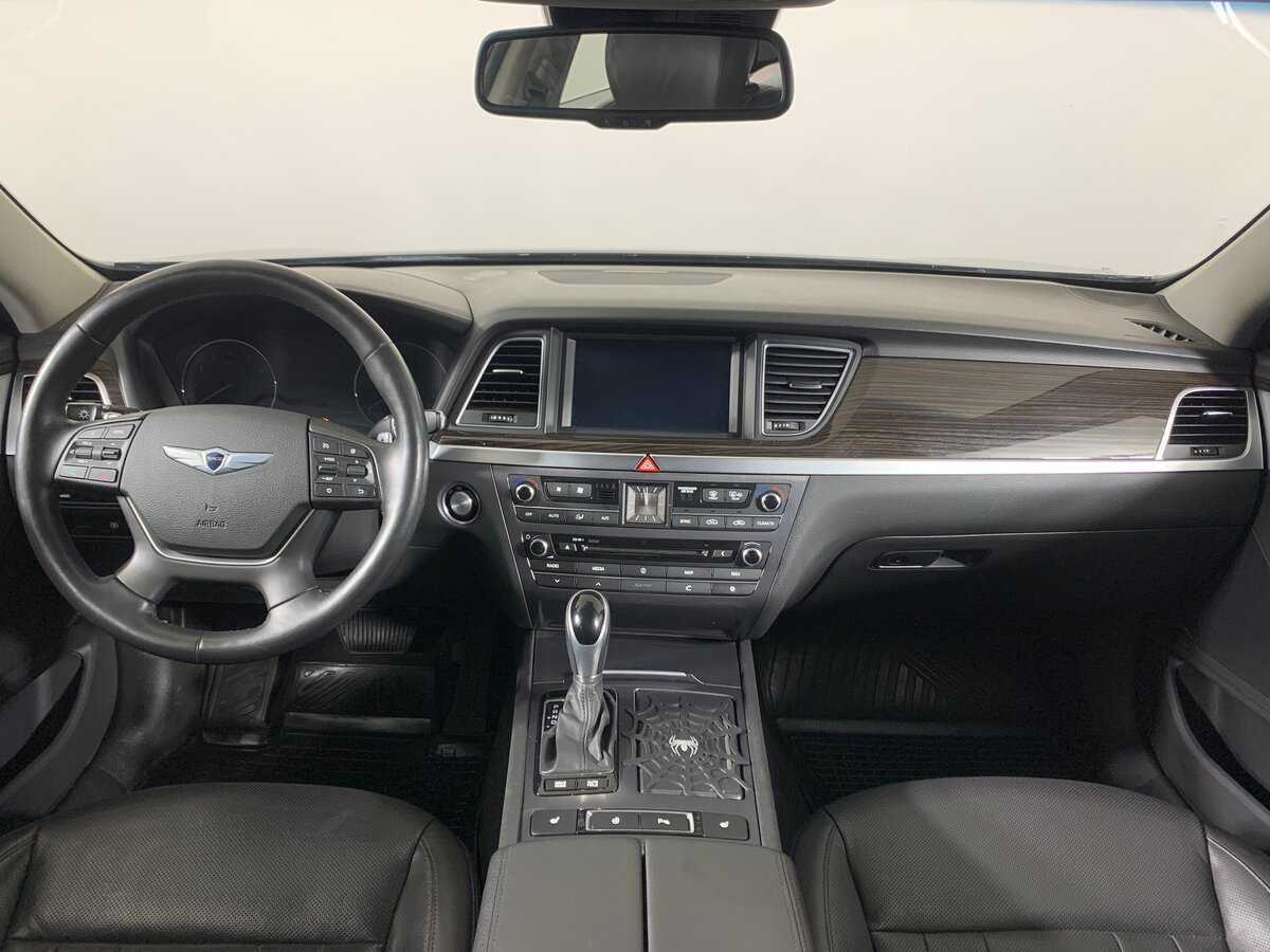 Hyundai Genesis 2016 года с пробегом. Фото: #12