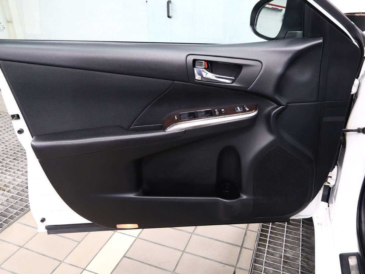 Toyota Camry 2016 года с пробегом. Фото: #5