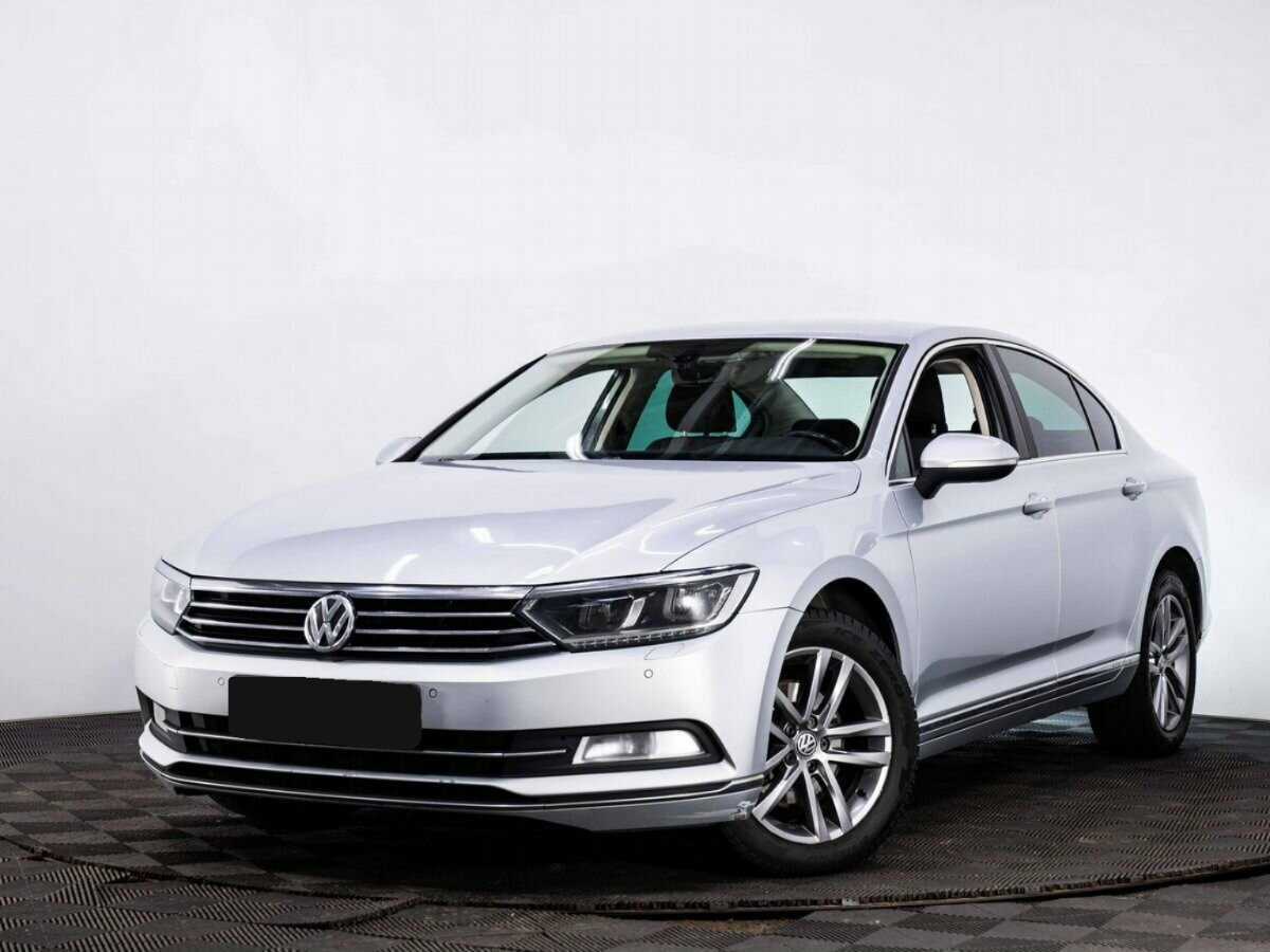 Volkswagen Passat 2017 года с пробегом. Посмотреть фото
