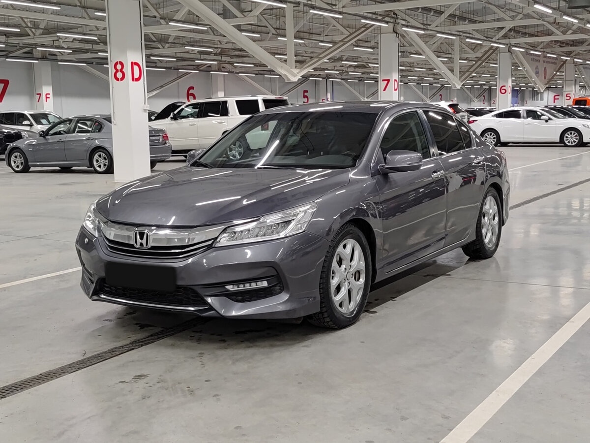Honda Accord 2016 года с пробегом. Посмотреть фото