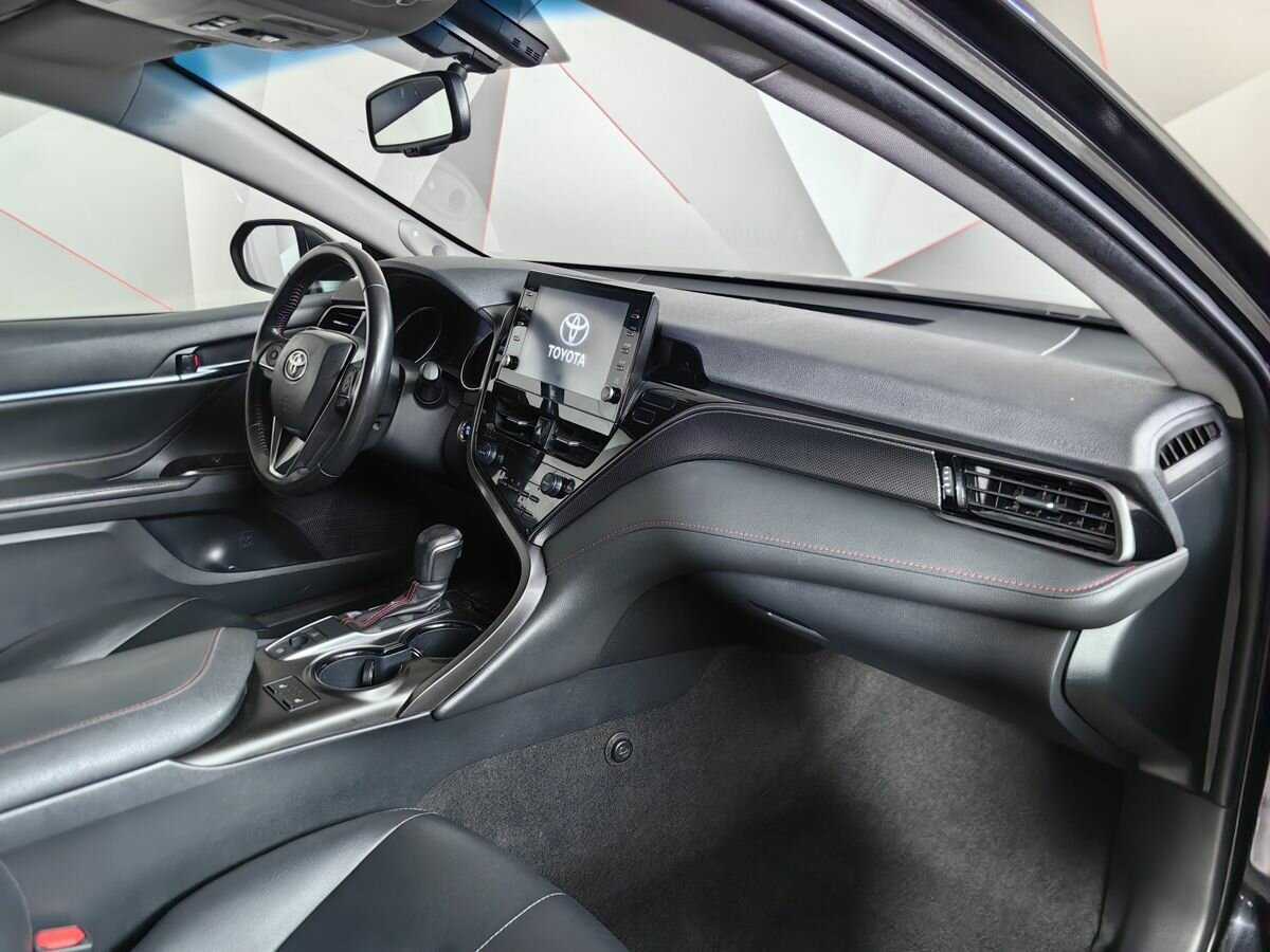 Toyota Camry 2021 года с пробегом. Фото: #8