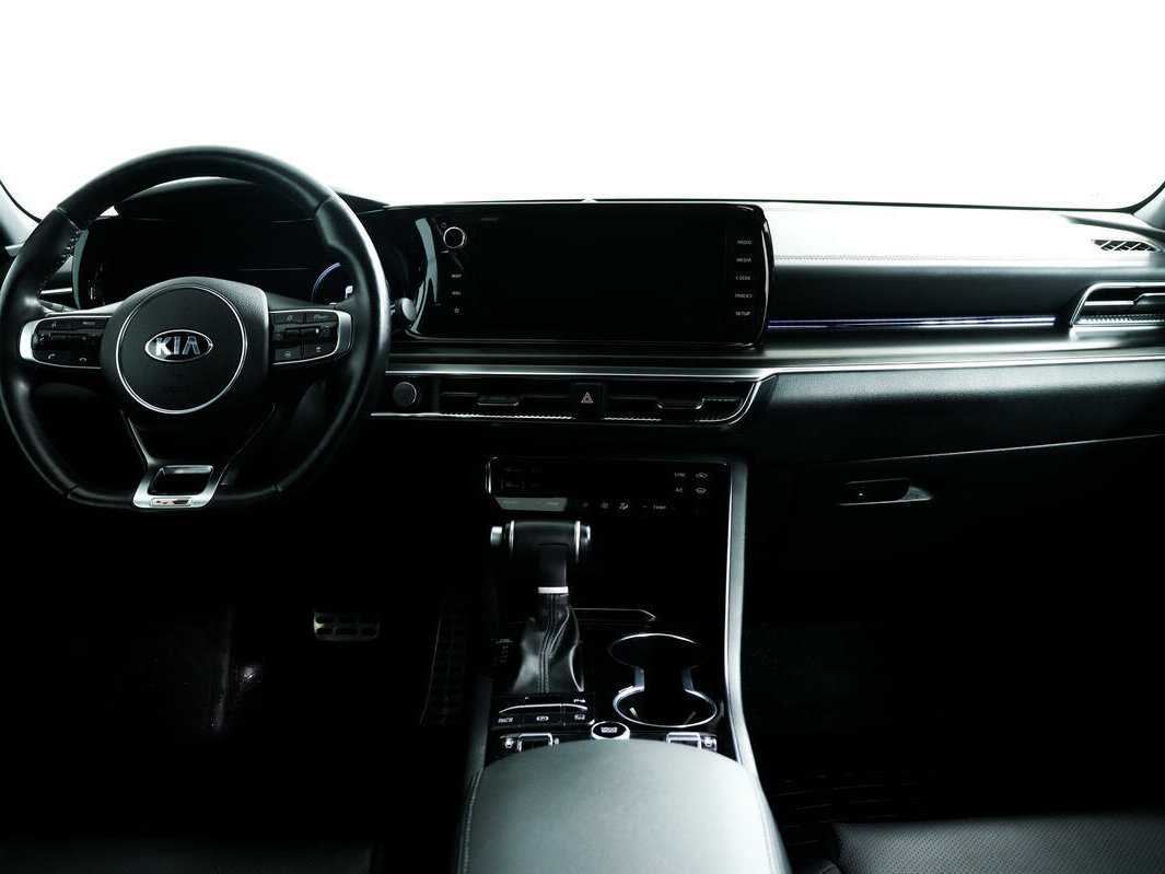 Kia K5 2021 года с пробегом. Фото: #10