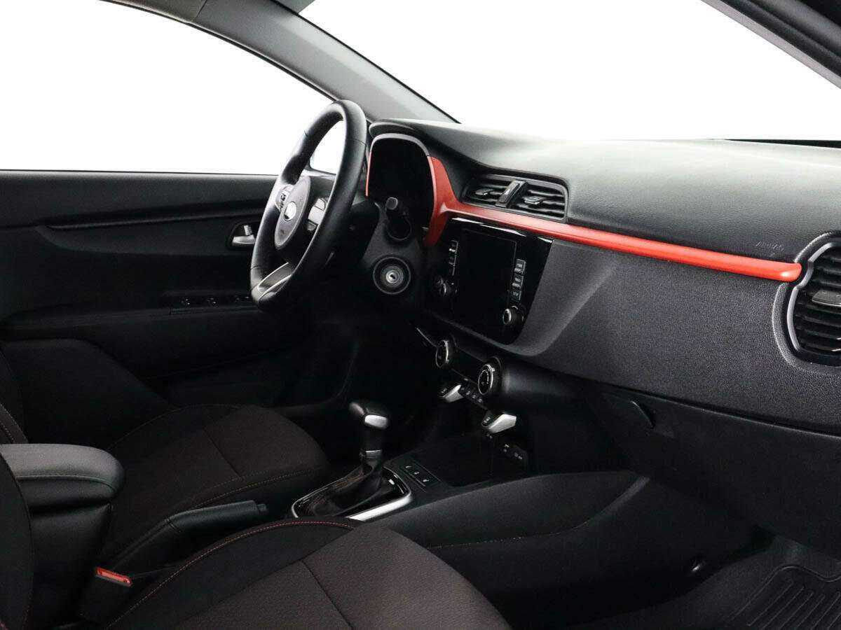 Kia Rio 2021 года с пробегом. Фото: #5