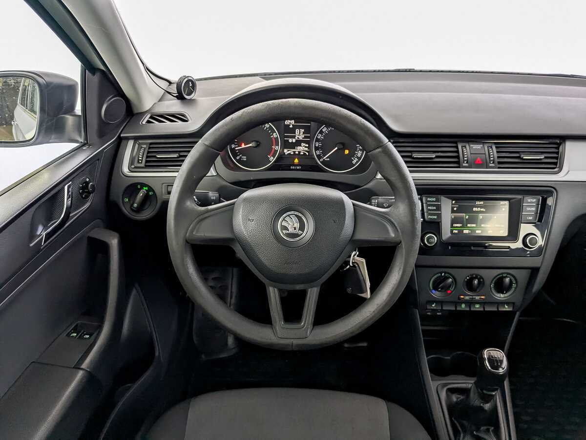 Skoda Rapid 2017 года с пробегом. Фото: #20