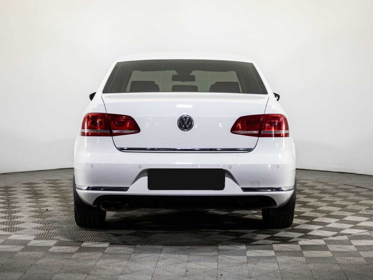 Volkswagen Passat 2013 года с пробегом. Фото: #4