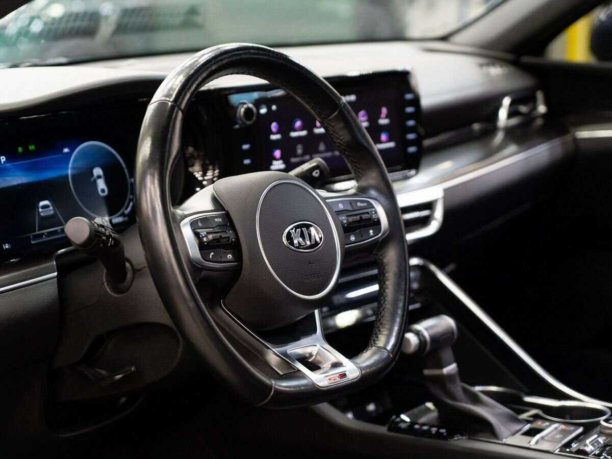 Kia K5 2021 года с пробегом. Фото: #4