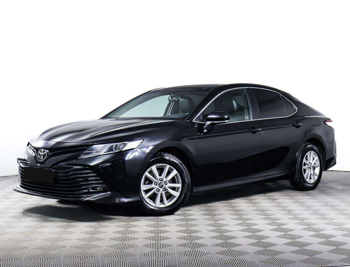 Toyota Camry 2018 года с пробегом. Посмотреть фото