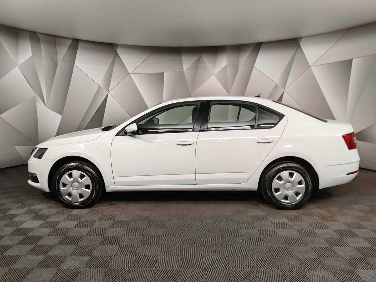 Skoda Octavia 2020 года с пробегом. Фото: #4