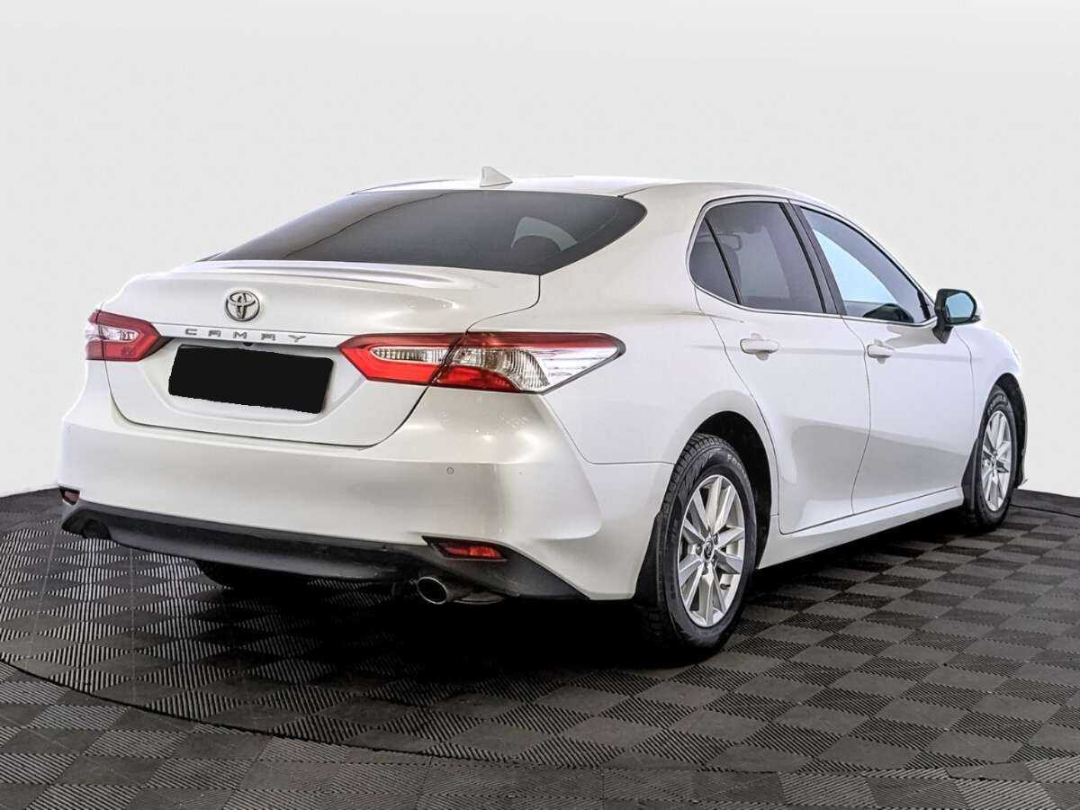 Toyota Camry 2021 года с пробегом. Фото: #4