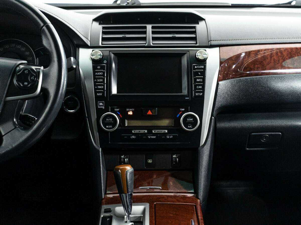 Toyota Camry 2012 года с пробегом. Фото: #13