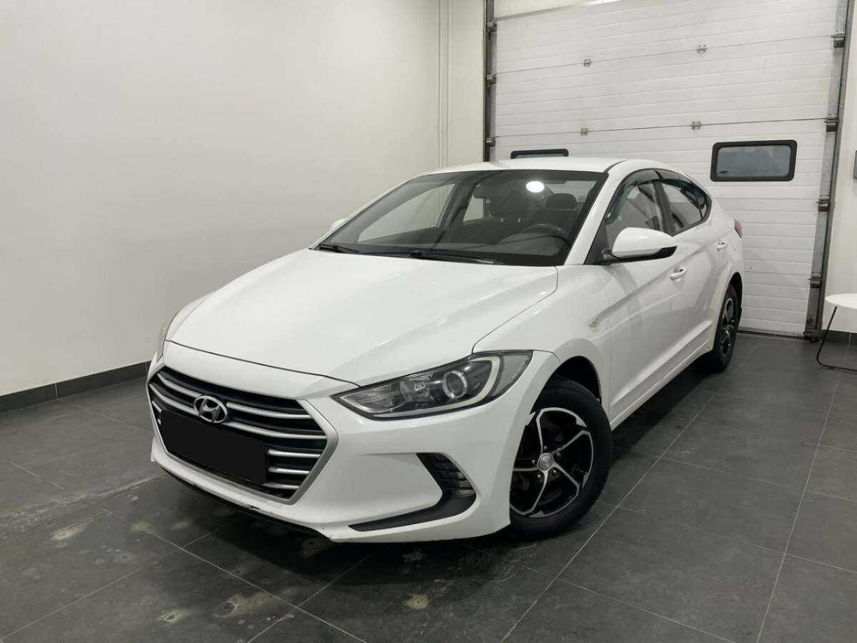 Hyundai Elantra 2016 года с пробегом. Посмотреть фото