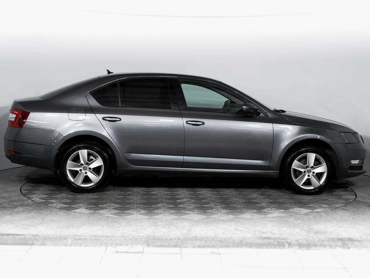 Skoda Octavia 2018 года с пробегом. Фото: #3