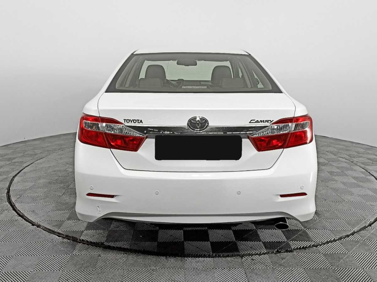 Toyota Camry 2014 года с пробегом. Фото: #4