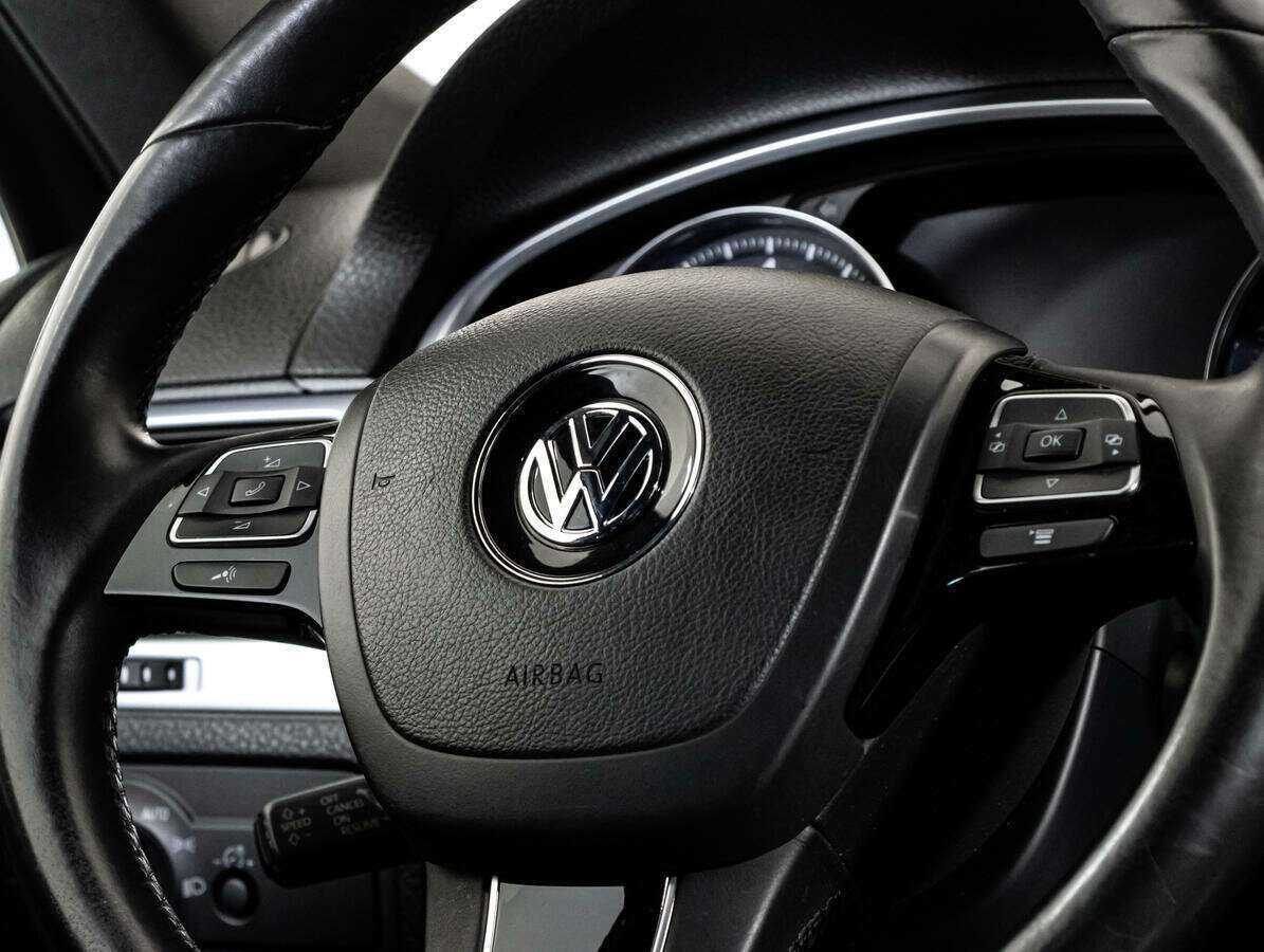 Volkswagen Touareg 2012 года с пробегом. Фото: #9