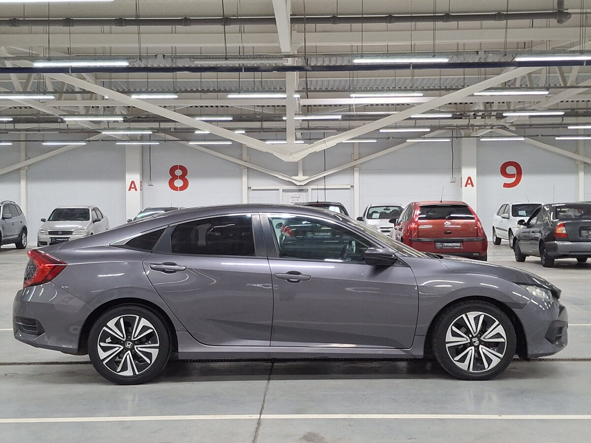 Honda Civic 2016 года с пробегом. Фото: #3