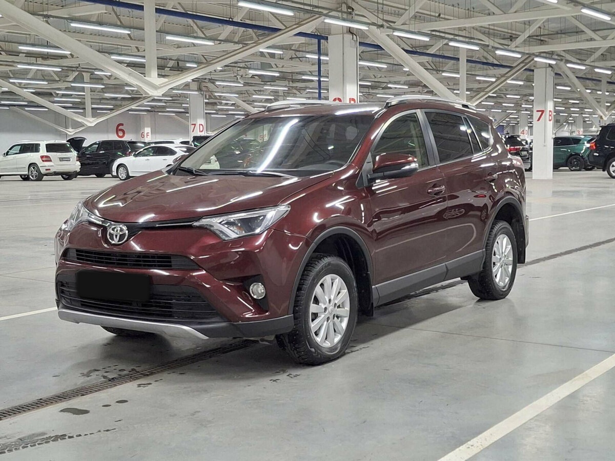 Toyota RAV4 2016 года с пробегом. Посмотреть фото