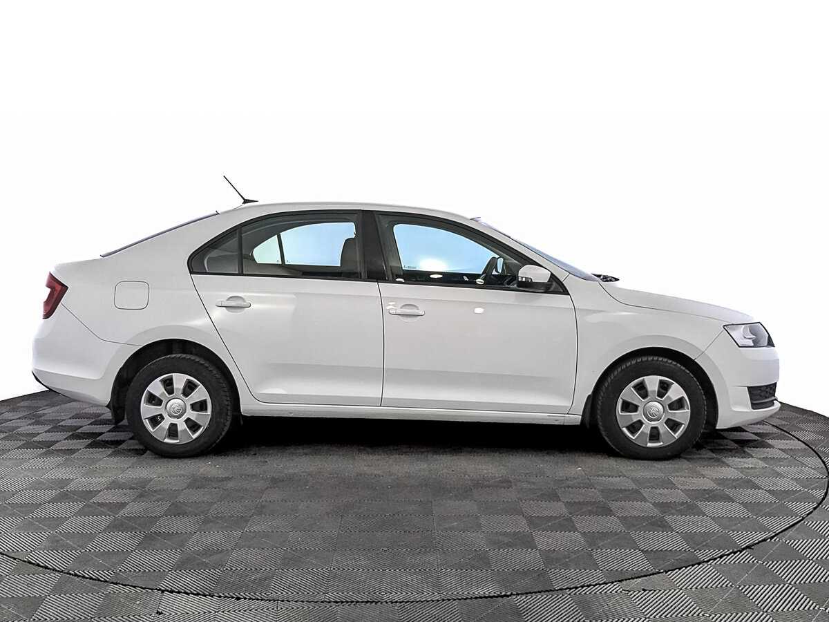 Skoda Rapid 2019 года с пробегом. Фото: #3