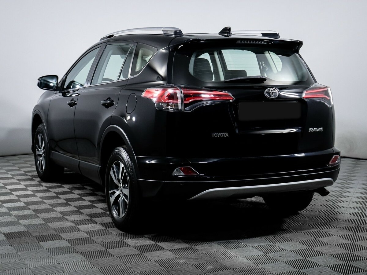 Toyota RAV4 2018 года с пробегом. Фото: #6