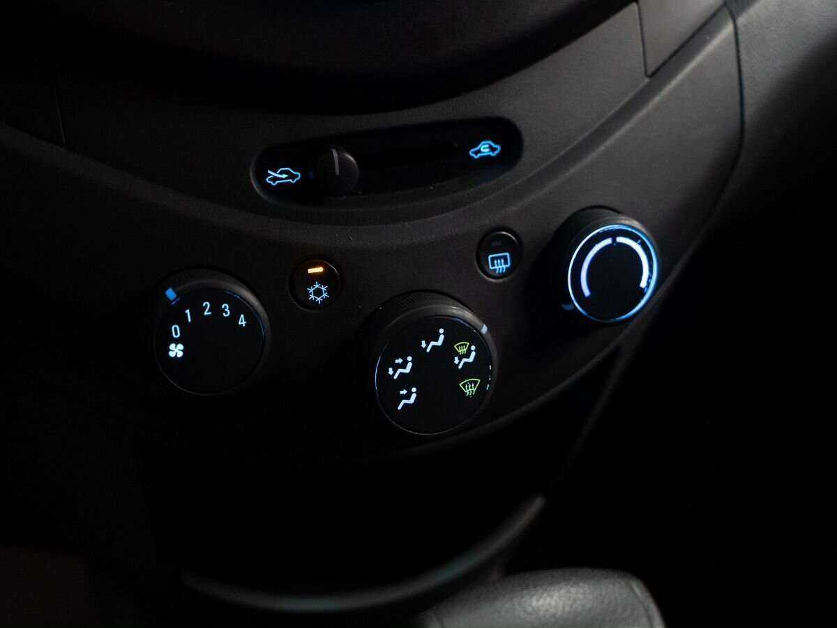 Chevrolet Spark 2013 года с пробегом. Фото: #13