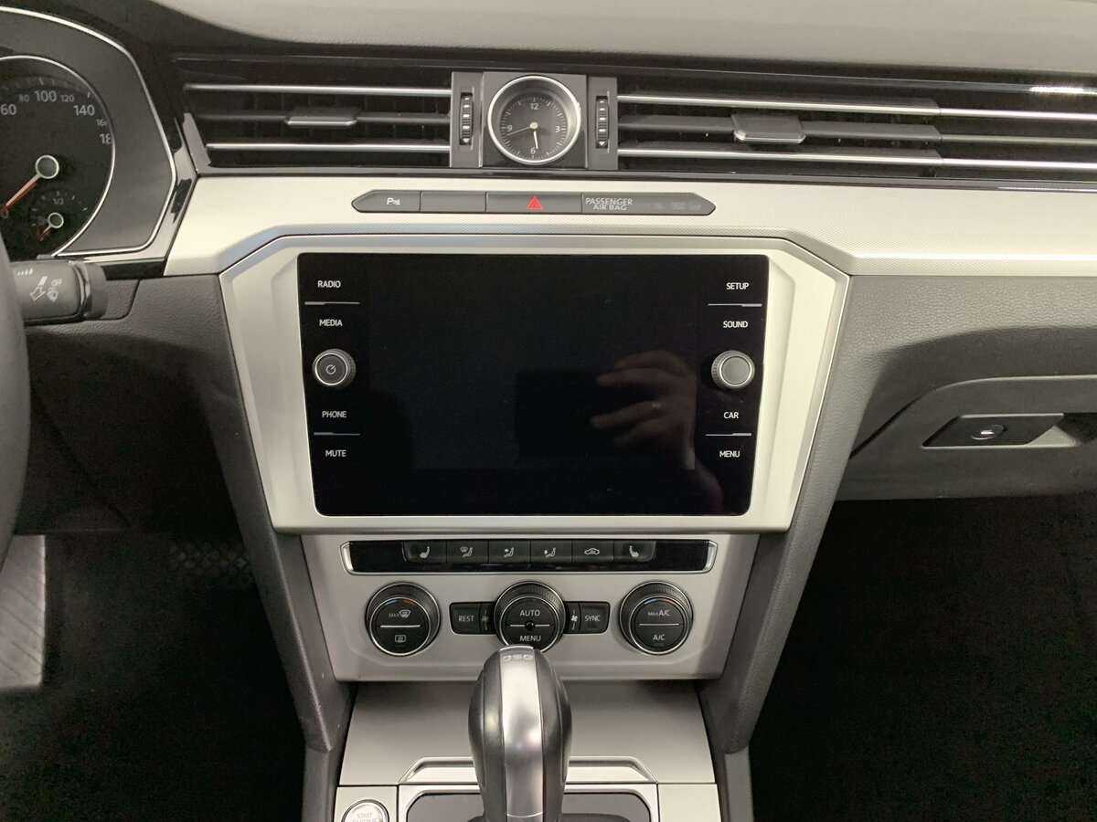 Volkswagen Passat 2019 года с пробегом. Фото: #11