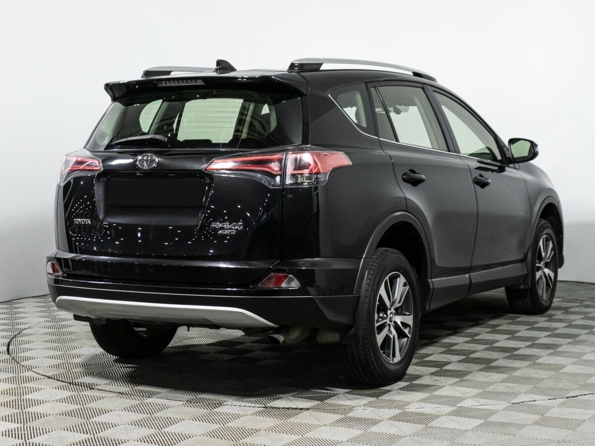 Toyota RAV4 2015 года с пробегом. Фото: #3