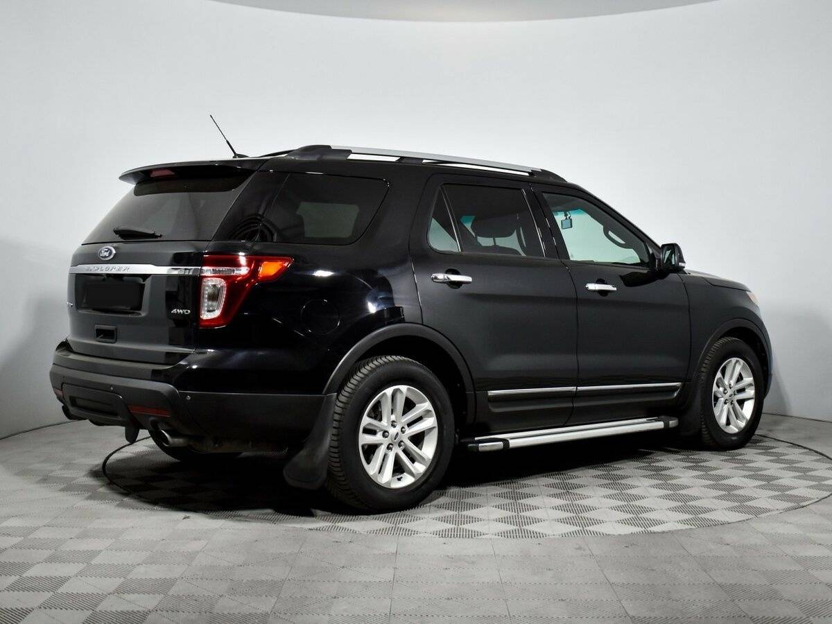 Ford Explorer 2014 года с пробегом. Фото: #3