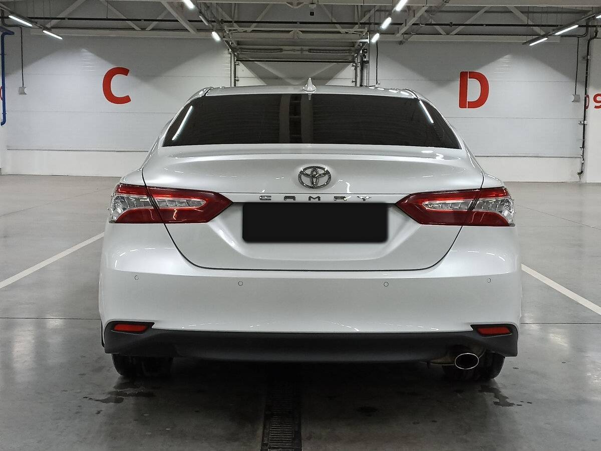 Toyota Camry 2021 года с пробегом. Фото: #5