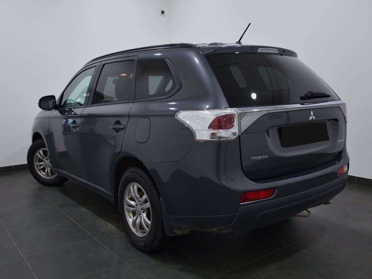 Mitsubishi Outlander 2013 года с пробегом. Фото: #2