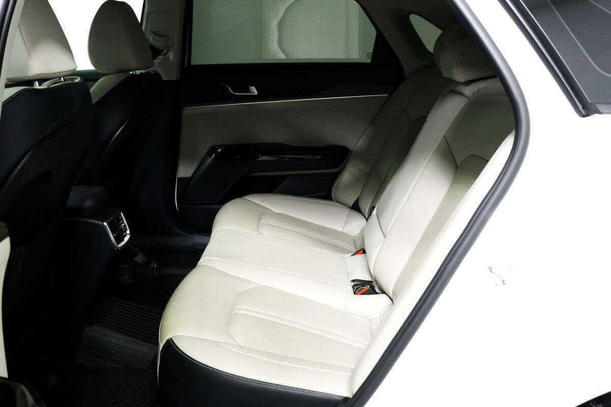 Kia K5 2021 года с пробегом. Фото: #11