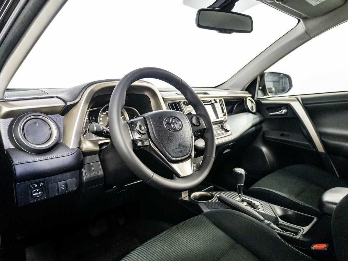 Toyota RAV4 2014 года с пробегом. Фото: #9