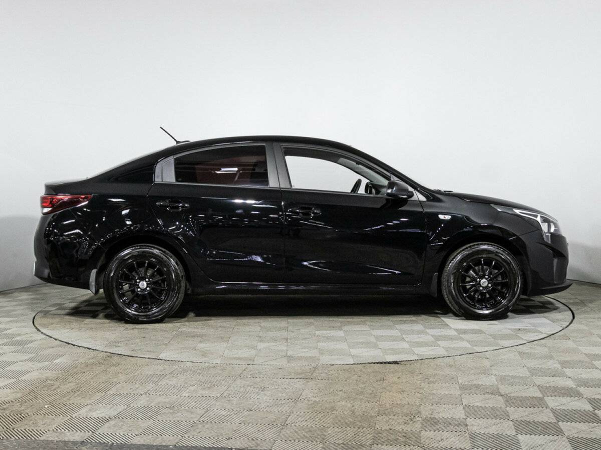 Kia Rio 2022 года с пробегом. Фото: #3
