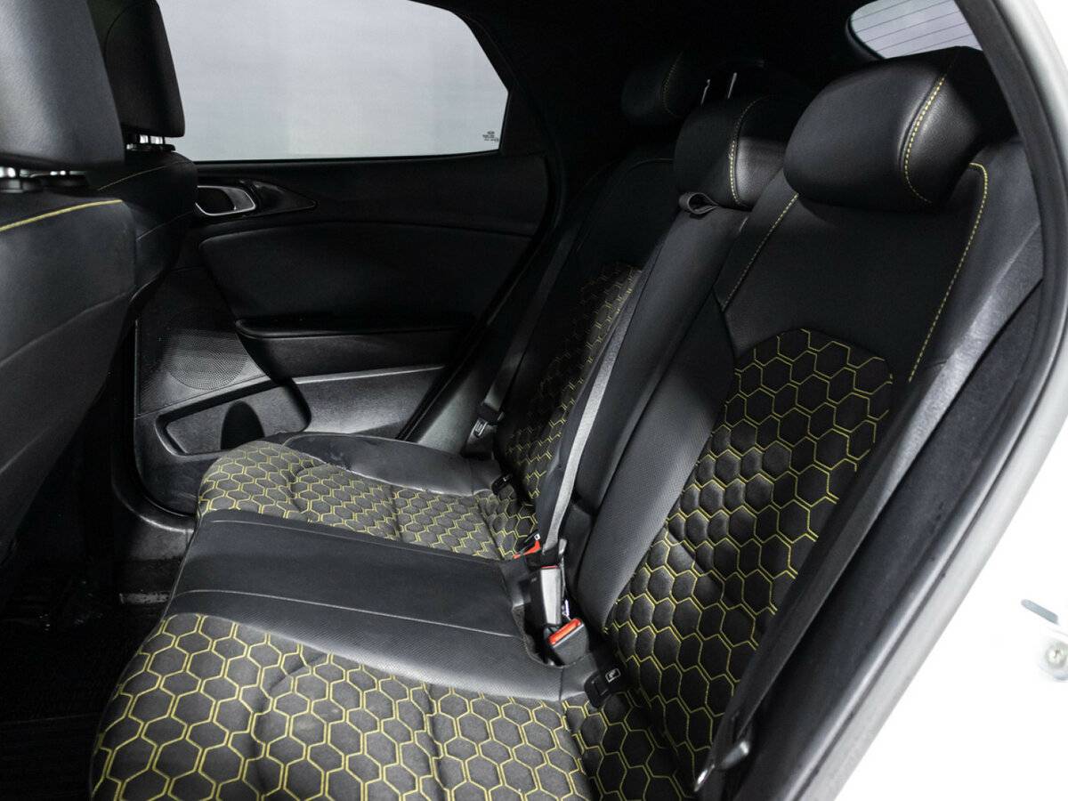 Kia XCeed 2020 года с пробегом. Фото: #9