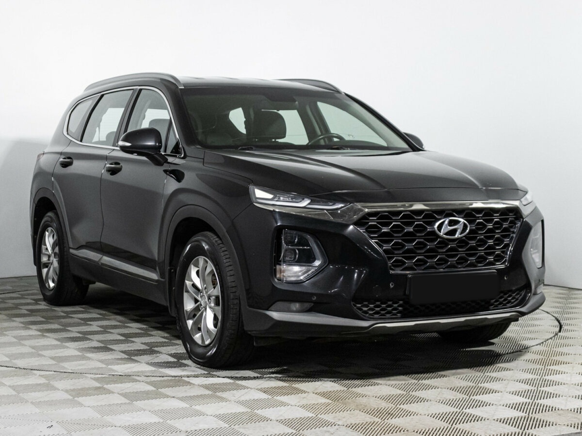 Hyundai Santa Fe 2018 года с пробегом. Фото: #2