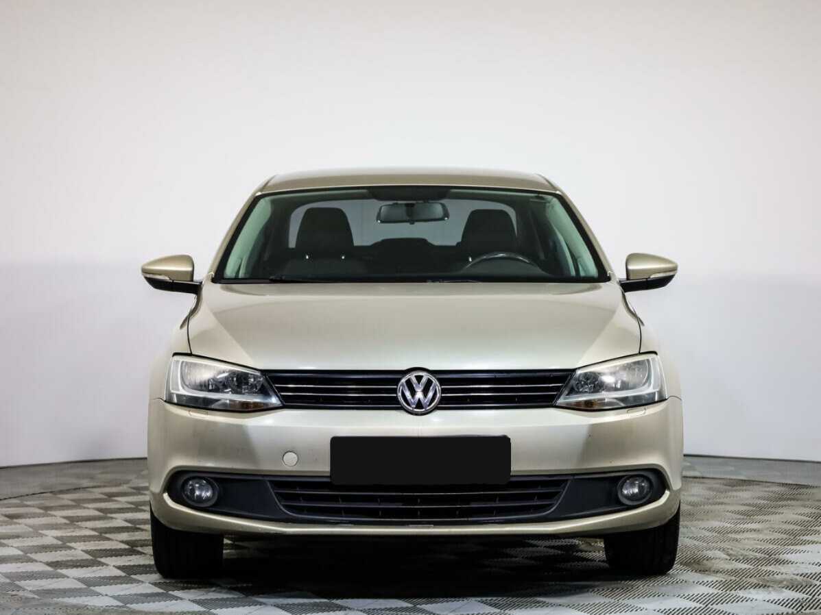 Volkswagen Jetta 2012 года с пробегом. Посмотреть фото