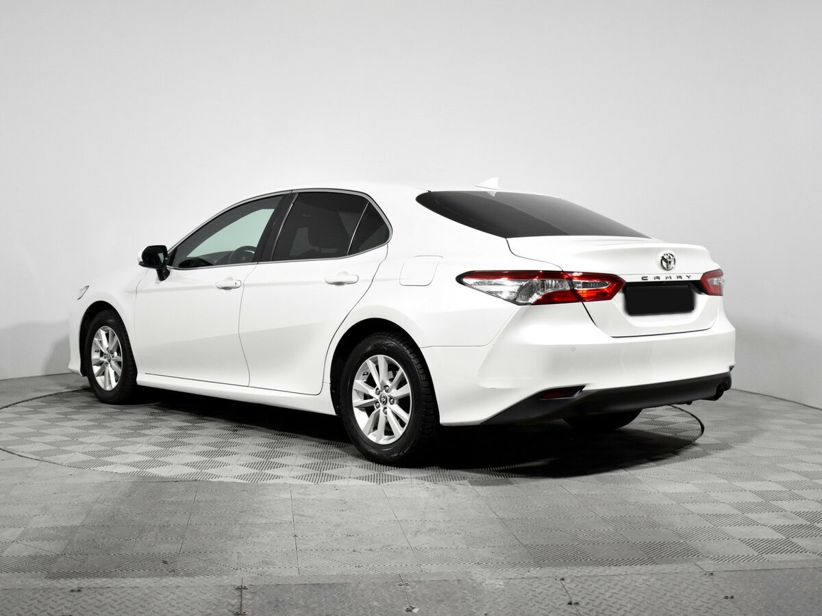Toyota Camry 2020 года с пробегом. Фото: #5