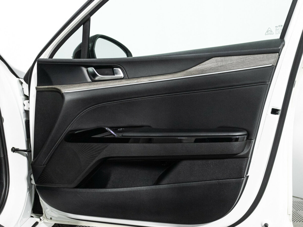 Kia K5 2021 года с пробегом. Фото: #25