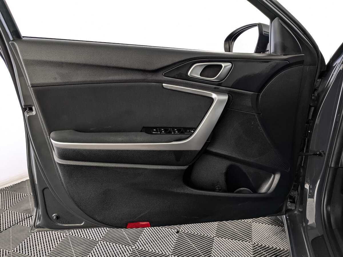 Kia Ceed 2020 года с пробегом. Фото: #18