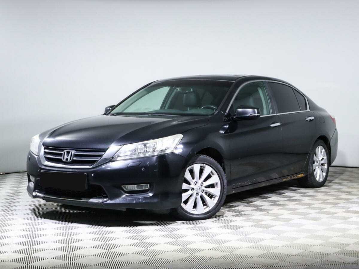Honda Accord 2013 года с пробегом. Посмотреть фото
