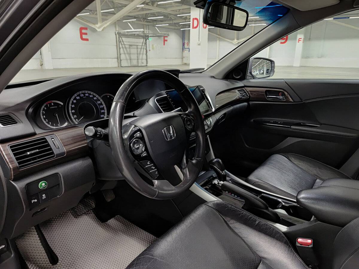Honda Accord 2016 года с пробегом. Фото: #15