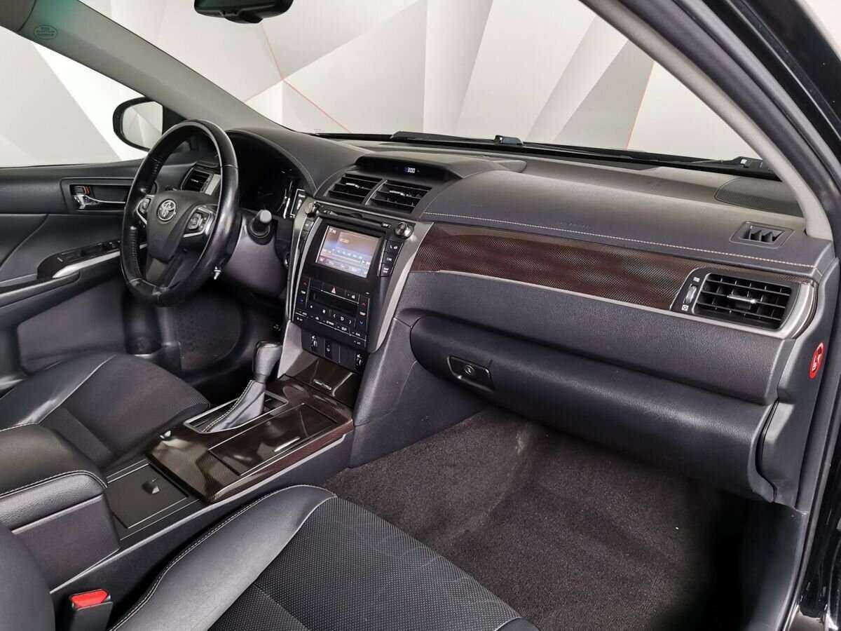 Toyota Camry 2017 года с пробегом. Фото: #8