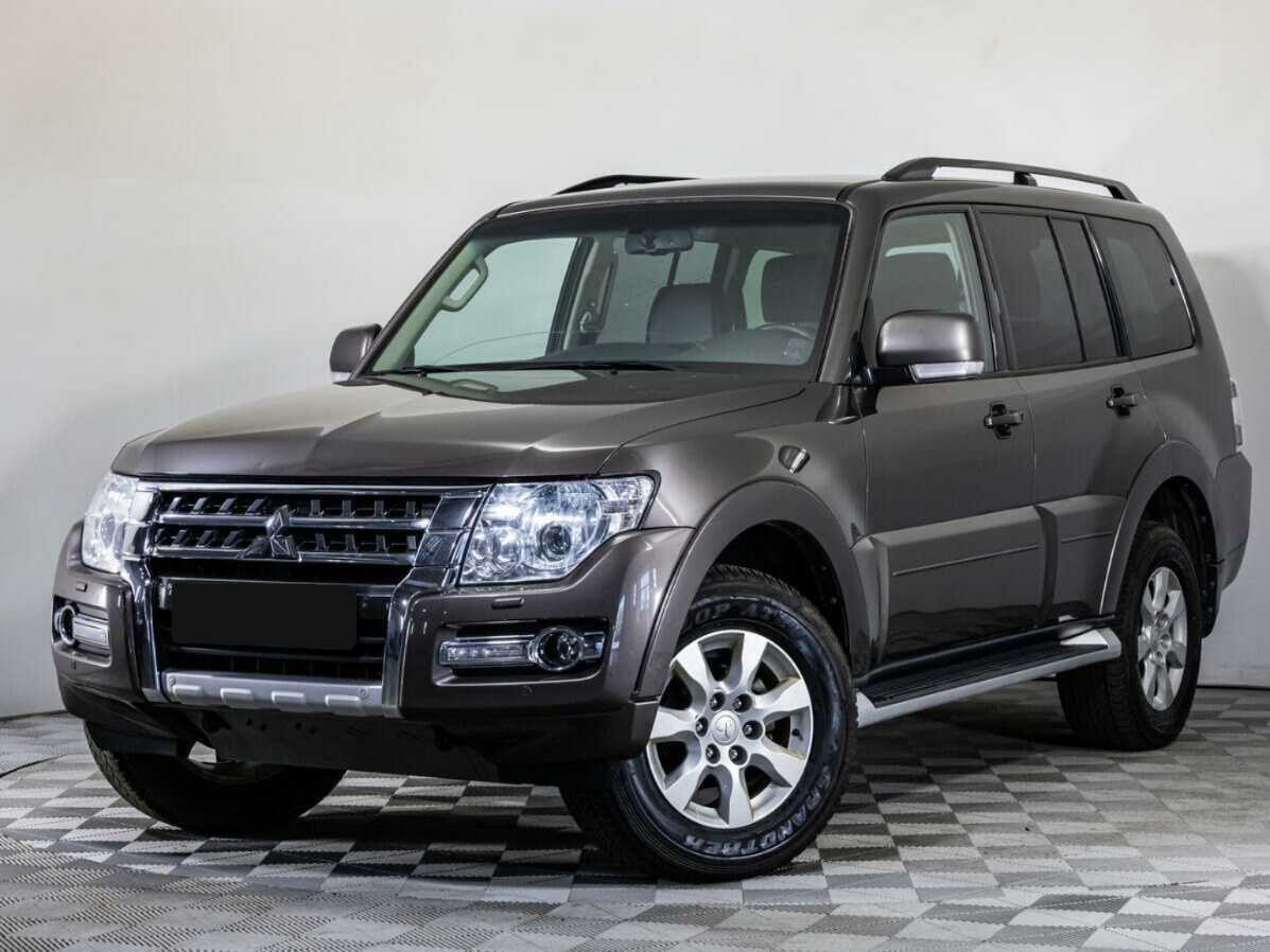 Mitsubishi Pajero 2015 года с пробегом. Фото: #0