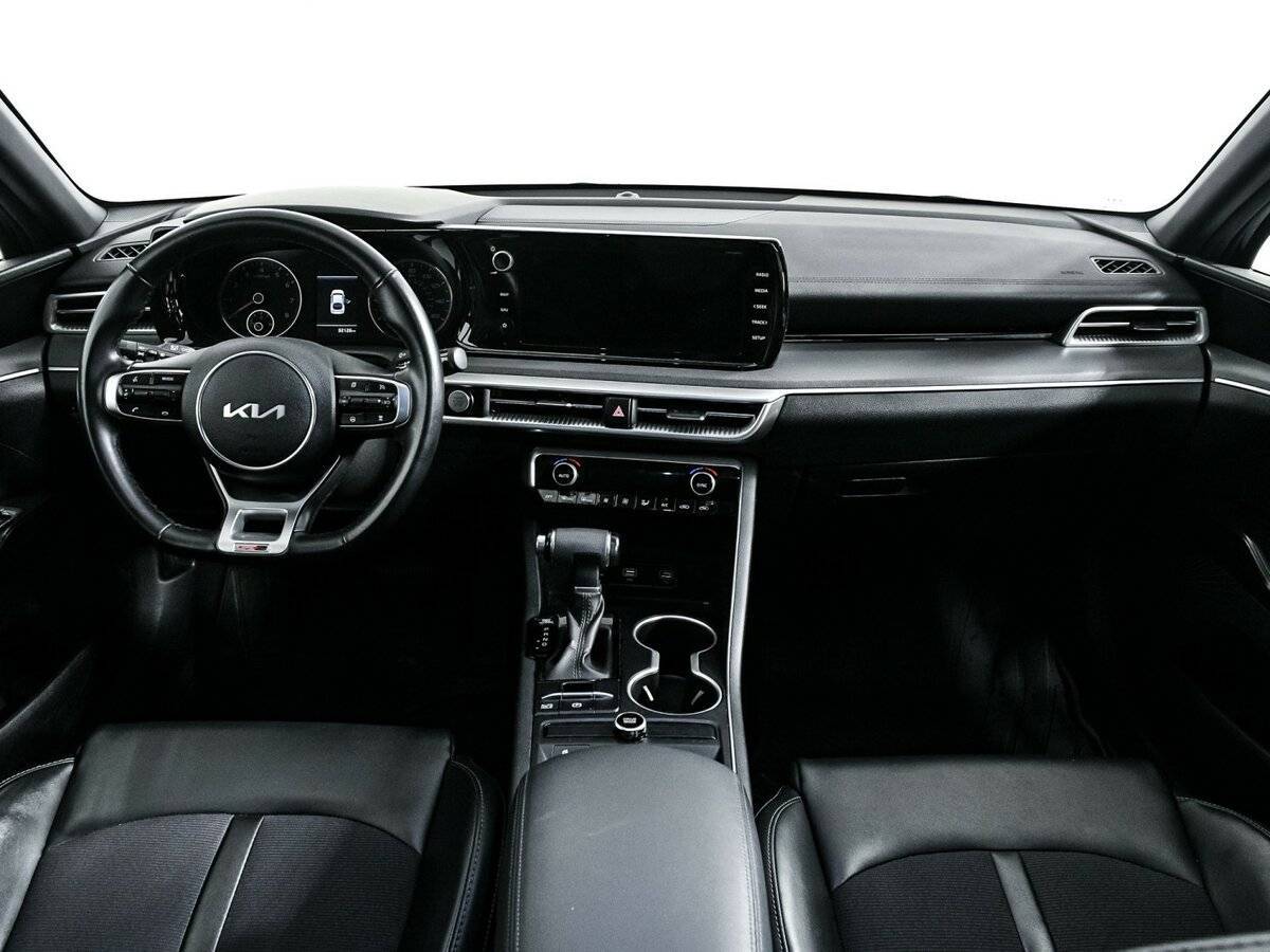 Kia K5 2021 года с пробегом. Фото: #10