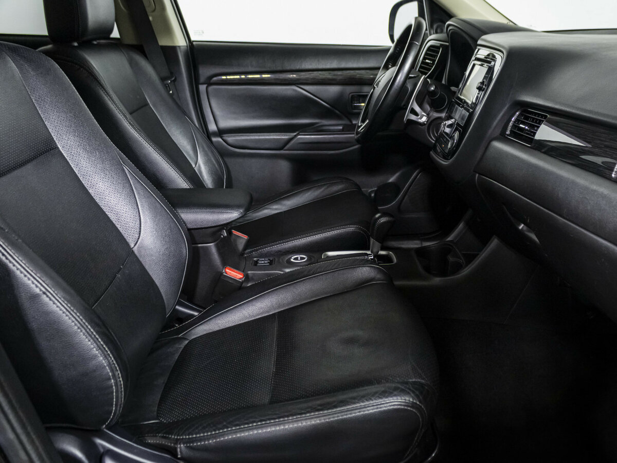 Mitsubishi Outlander 2015 года с пробегом. Фото: #7