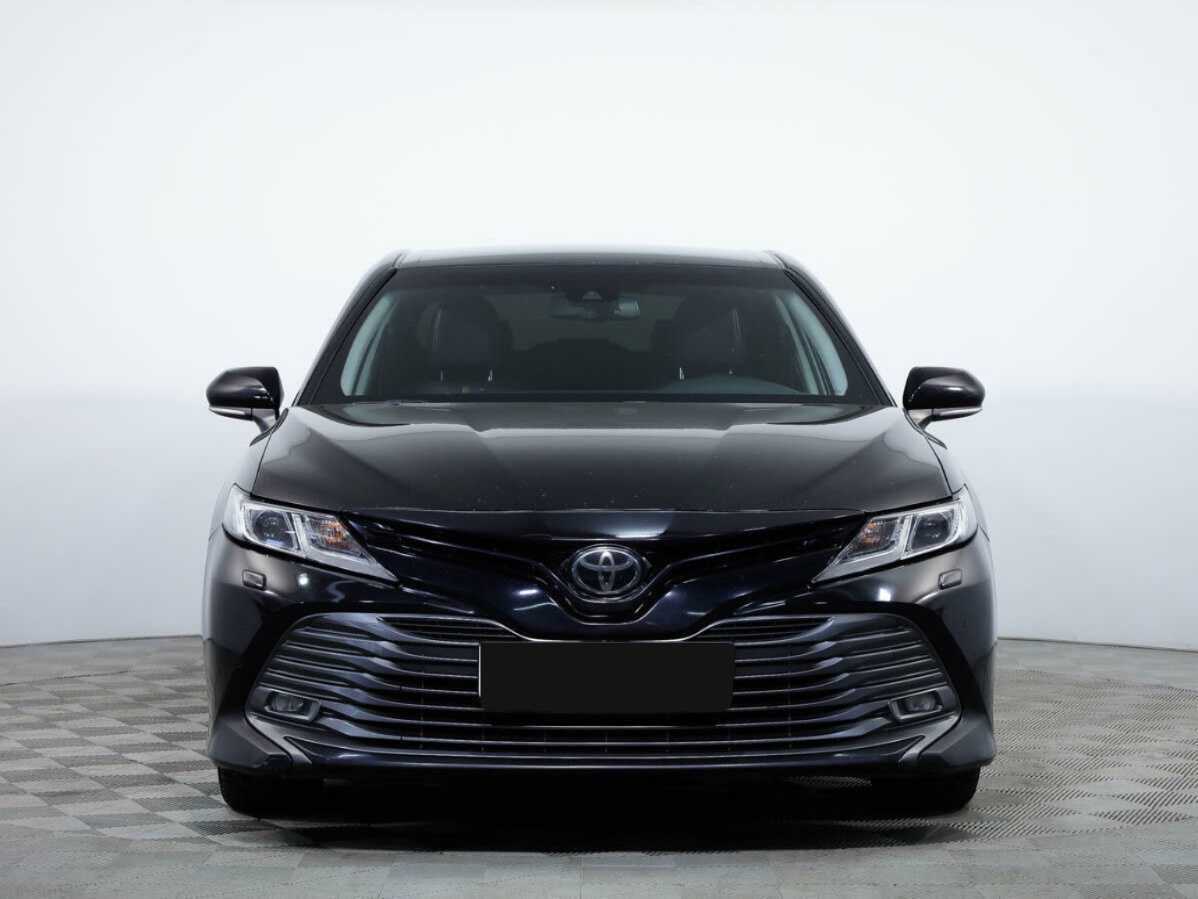 Toyota Camry 2020 года с пробегом. Посмотреть фото