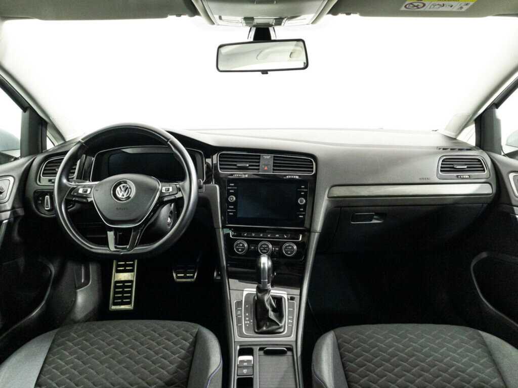 Volkswagen Golf 2018 года с пробегом. Фото: #12
