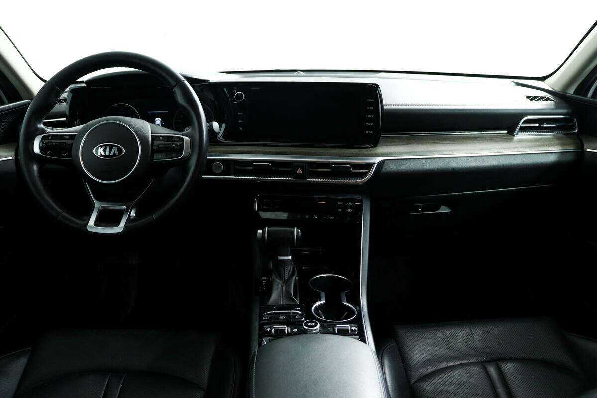 Kia K5 2021 года с пробегом. Фото: #10