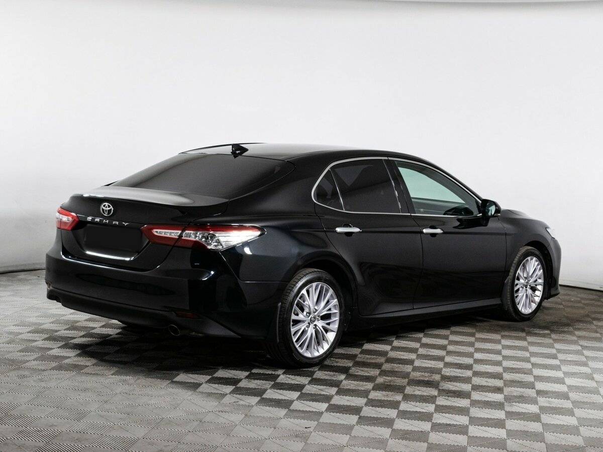 Toyota Camry 2020 года с пробегом. Фото: #4