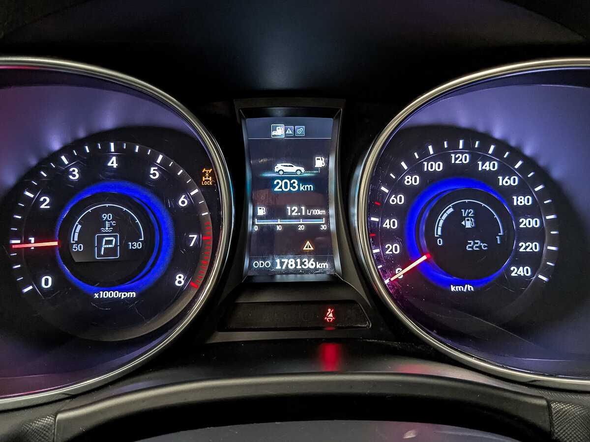 Hyundai Santa Fe 2014 года с пробегом. Фото: #15