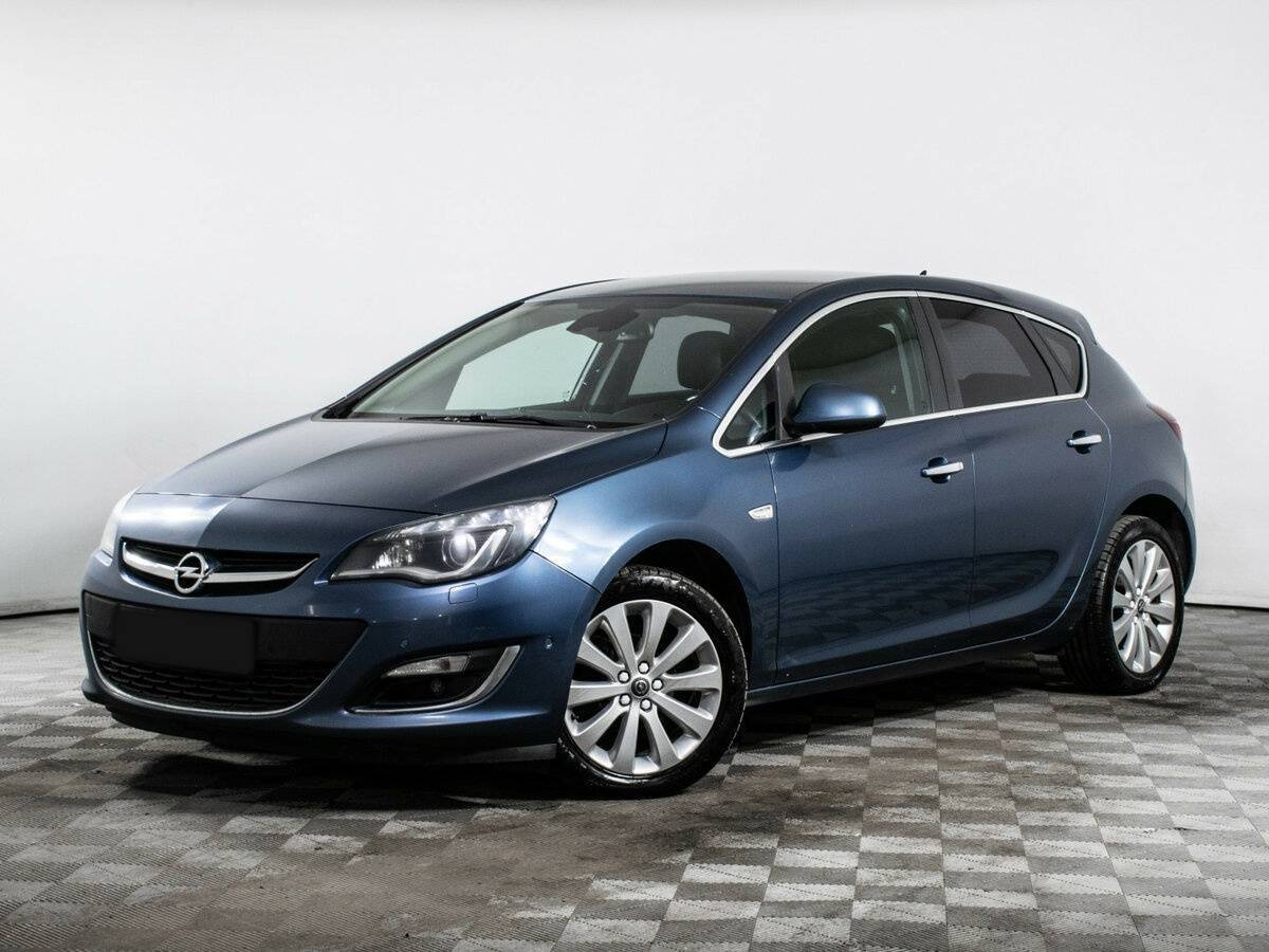 Opel Astra 2013 года с пробегом. Посмотреть фото